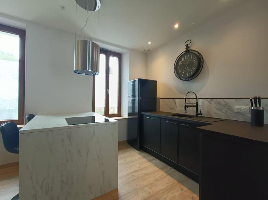 # Le Beffroi# Maison# Murol Exterior photo